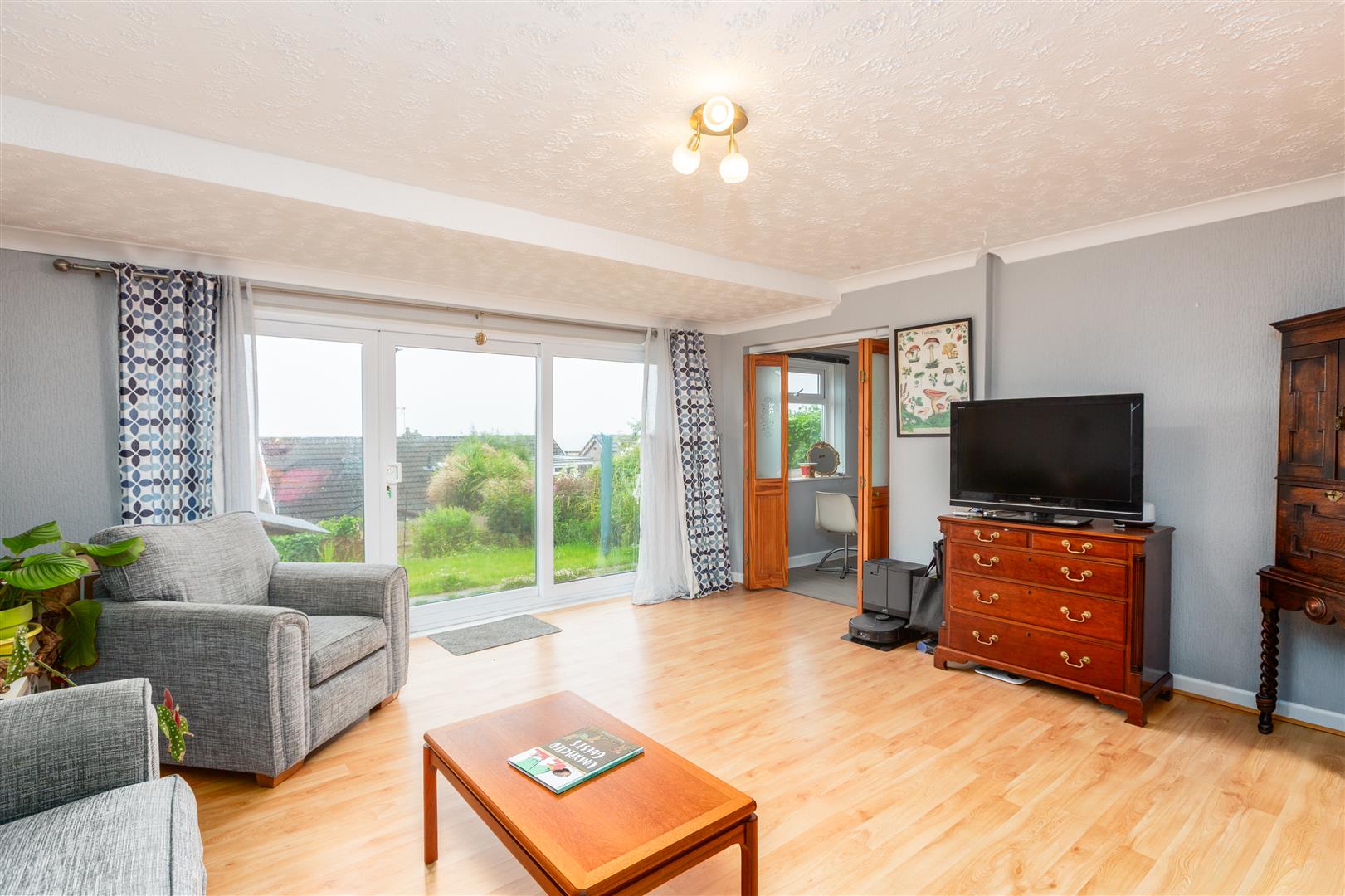 Lon Masarn, Sketty, Swansea, SA2 9EX